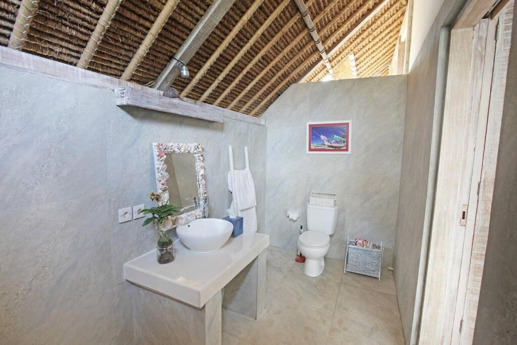 Villa Lumba Lumba - Oceanfront & Spectacular View! 蓝梦岛 外观 照片