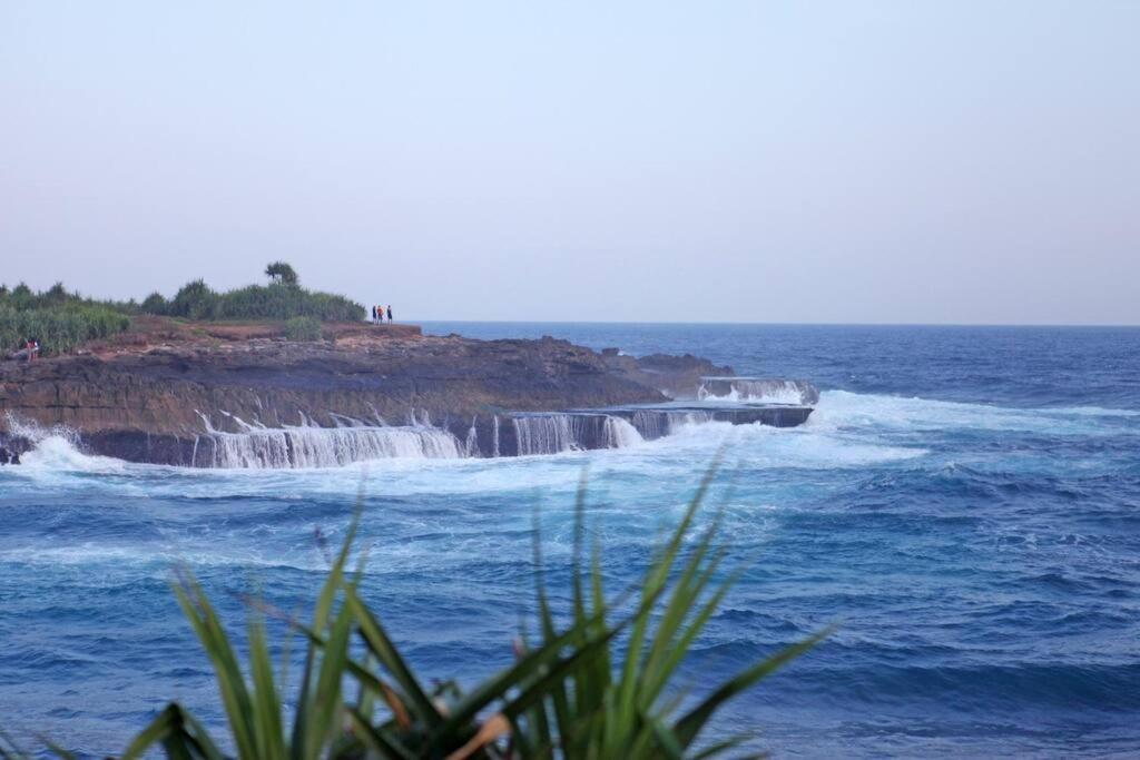 Villa Lumba Lumba - Oceanfront & Spectacular View! 蓝梦岛 外观 照片